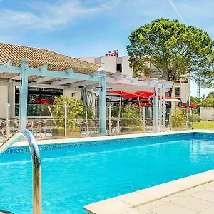 https://ibis-salon-de-provence.fr-provencehotel.com